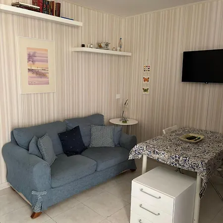 Appartamento Palizzi 42 *
